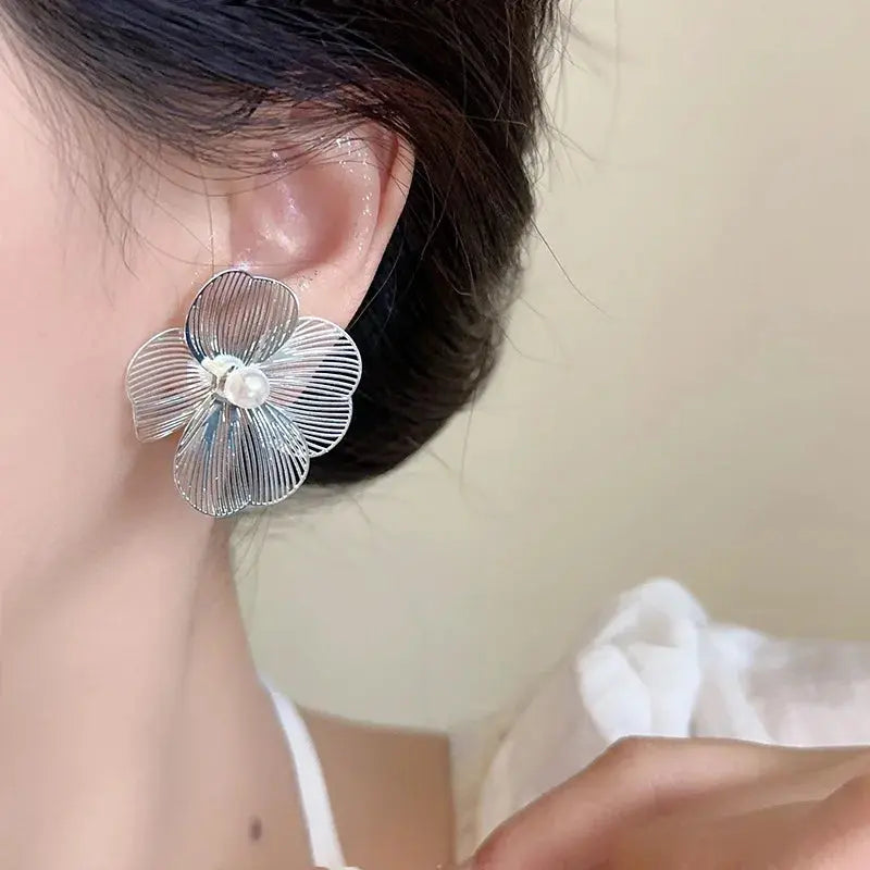 Romantic Flower Petal Long Tassel Drop Earrings for Women 2024 Trend Imitation Pearl Hanging Piercing Earrings Wed Jewelry Gift Natalia Home Fashion   B6571-1 Natalia Home Fashion