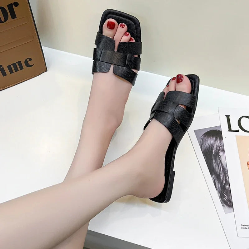 Slipper Women Shoes Ladies High Quality Slides Sandals Women Shoes New Fashion Design Beach Flat Shoes Female Slippers