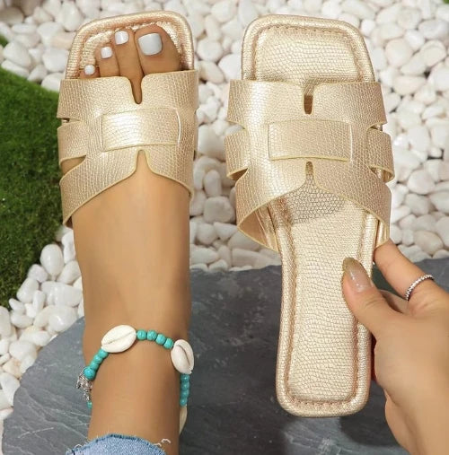 Slipper Women Shoes Ladies High Quality Slides Sandals Women Shoes New Fashion Design Beach Flat Shoes Female Slippers