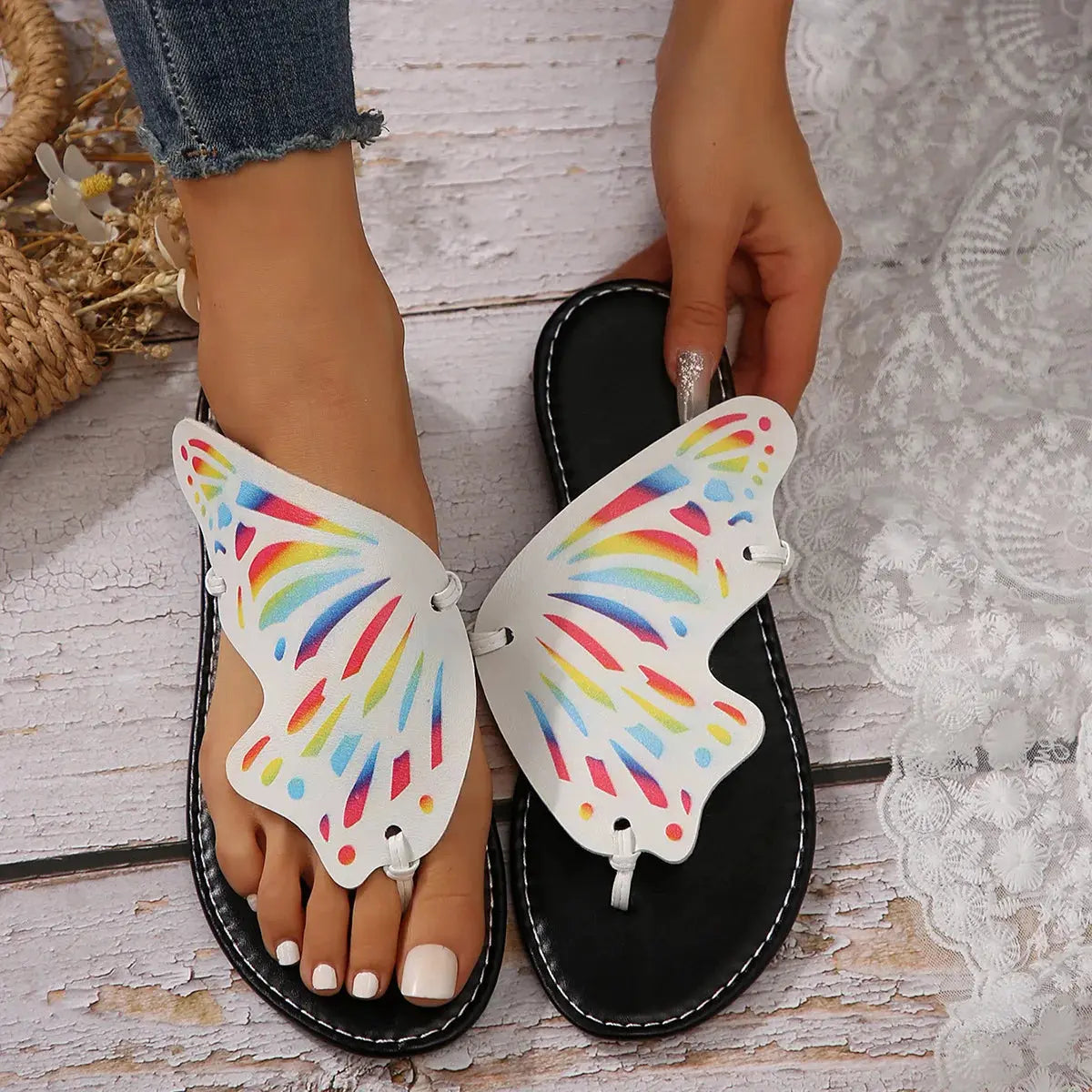 Women Butterfly Graffiti Slippers  Fashion Lightweight Anti Slip Flat Bottom Flip Flops Outdoor Beach Casual Shoes Natalia Home Fashion   White-43 Natalia Home Fashion