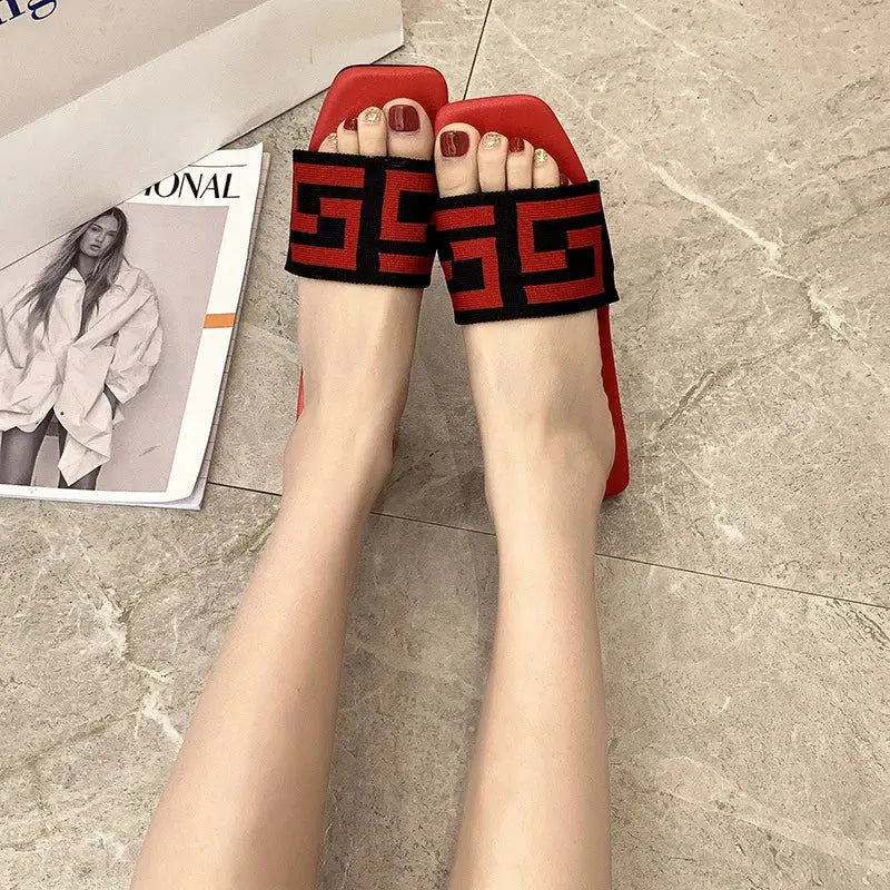 Women Flat Heels Slipper Outdoor Non-slip Casual Ladies Slides  Fashion Women Sandals Natalia Home Fashion    Natalia Home Fashion